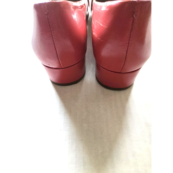 Louise et Cie Women's 'Brianna' Buckle Toe Pump Pink patent leather, US 8.5 - Picture 10 of 12